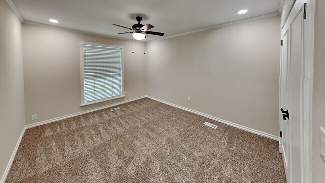 Building Photo - Very Nice 3 bedroom 2 bath home in Edmond ...