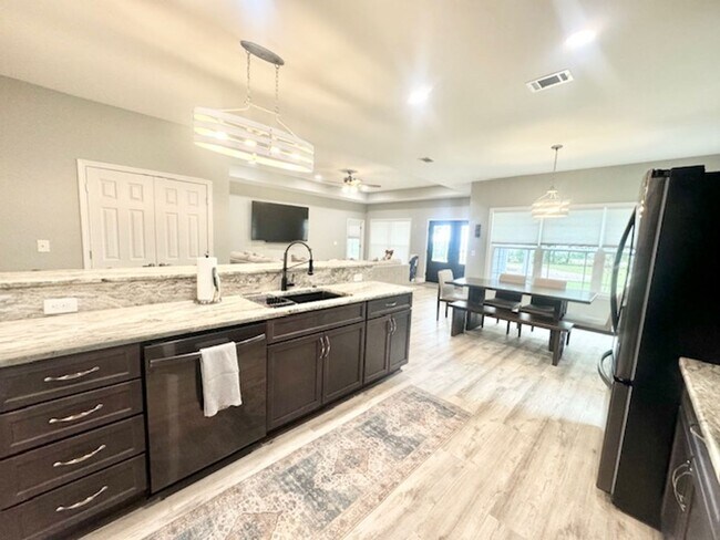Building Photo - 14278 St. Hwy 20 Niceville FL 32578