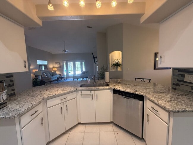 Building Photo - Beautiful 3 bedroom, 2 Bathroom home in the Turnbull Bay Golf Course Community