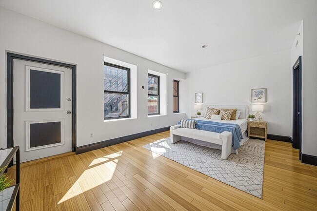 Building Photo - 55 Temple Pl