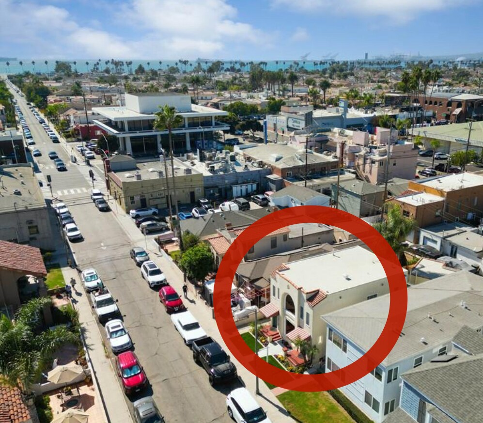 Building Photo - 211 Corona Ave