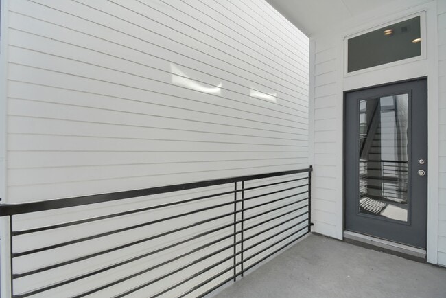 Building Photo - 420 Janisch Rd