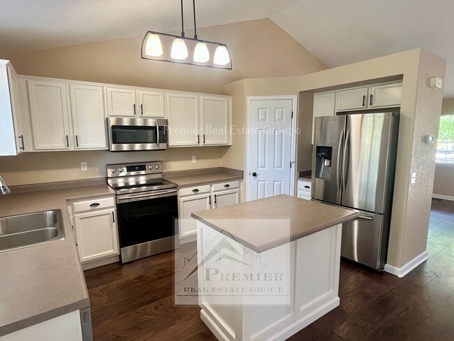 Building Photo - 6403 La Plata Peak Dr