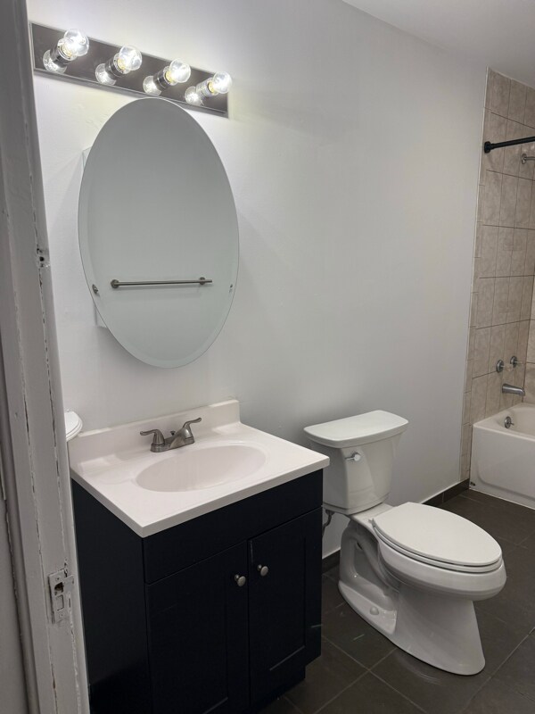 Building Photo - 122 Barton Ave