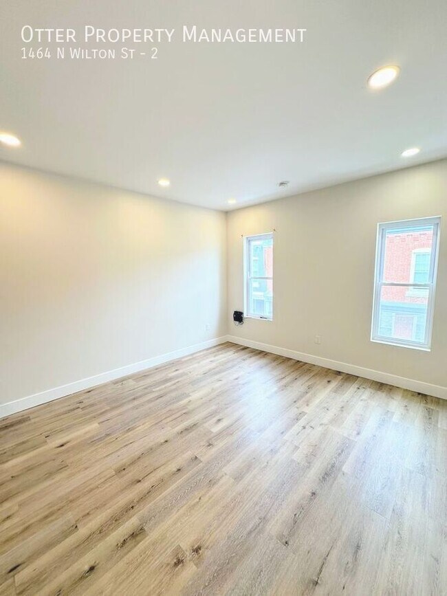 Building Photo - 1464 N Wilton St