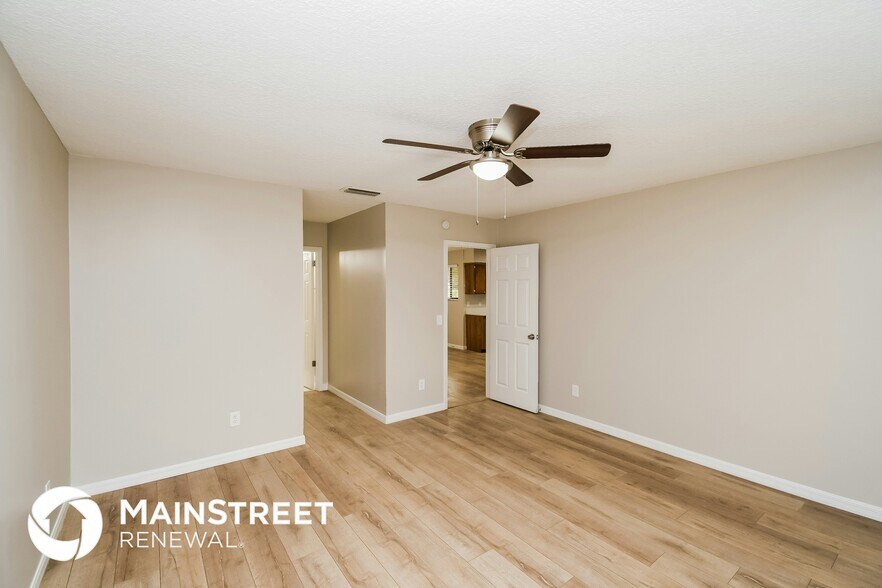 Building Photo - 576 Charles Carroll St