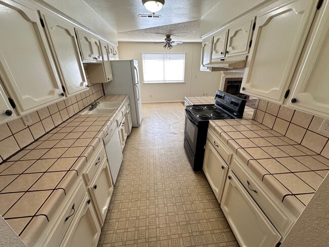 Building Photo - Available Soon!