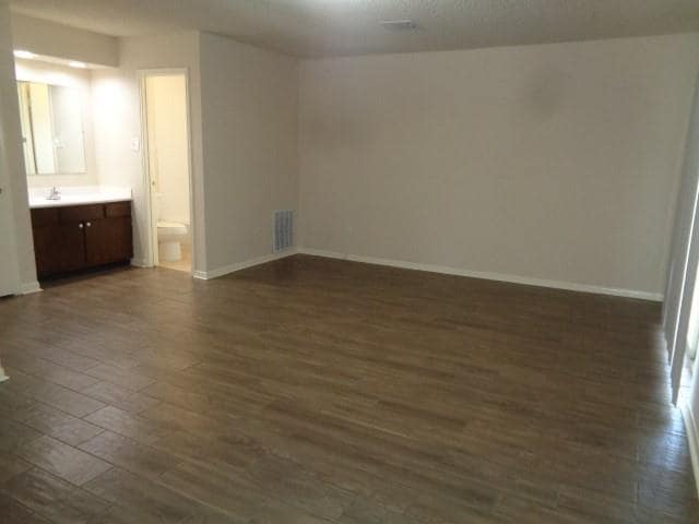 Building Photo - 3631 Wintergreen Dr