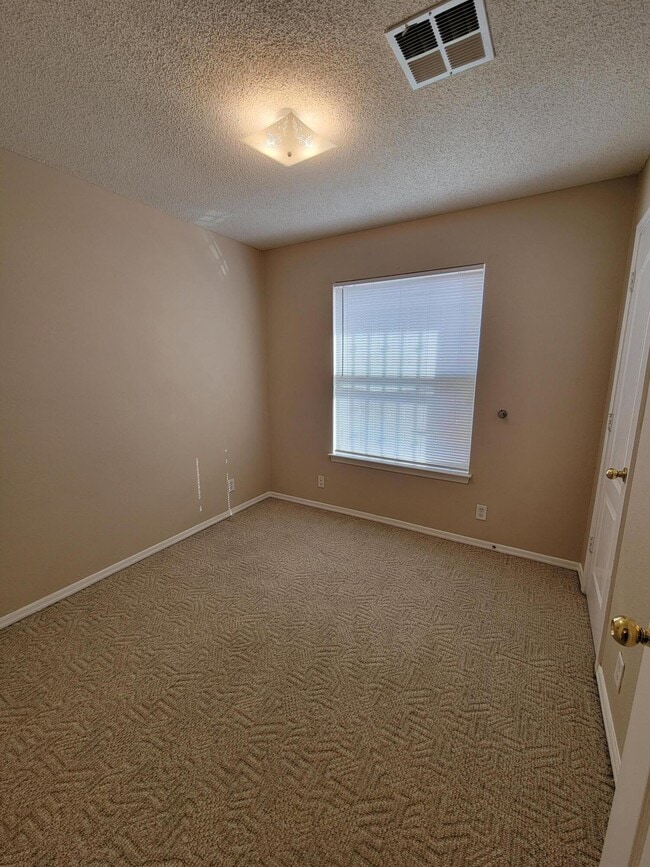 Building Photo - 3605 Tierra Zafiro Dr