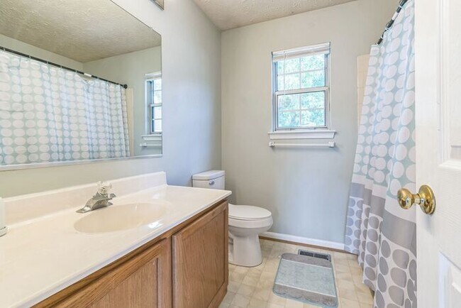 Building Photo - 5302 Treefish Ct