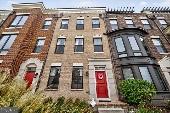 Primary Photo - 506 Riversail Ln