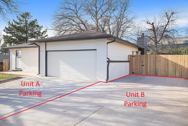 Building Photo - Spacious 3-Bedroom Upper Unit with Garage & Private Yard