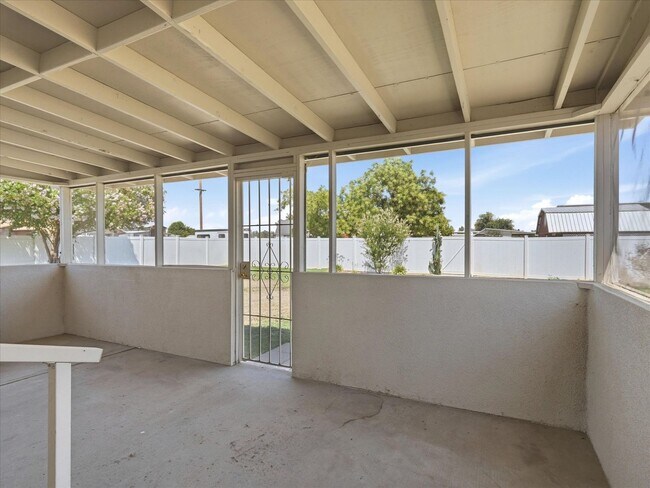 Building Photo - 4 Bedroom Home for Rent in Sanger | Sierra Views | 2,140± Sq. Ft. | Lawn Care Included