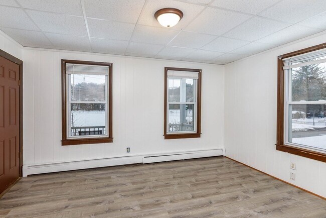 Building Photo - 37 Vale St