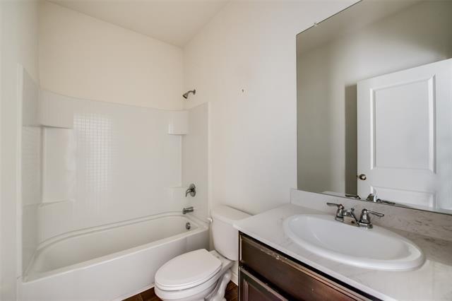 Building Photo - 425 Waterline Dr