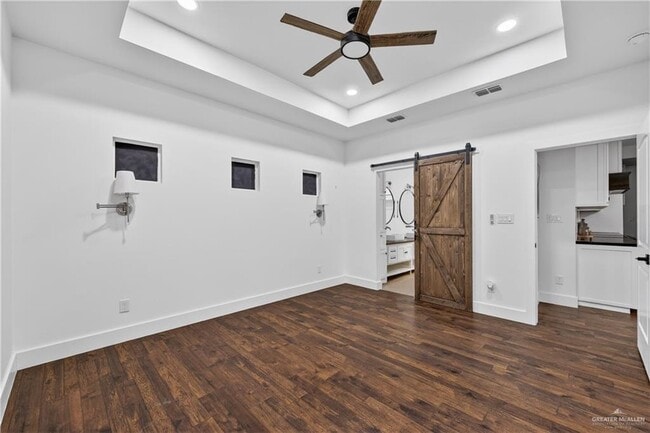 Building Photo - 28 N Pedaso del Sol St