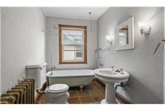 Building Photo - 3017 Knox Ave S