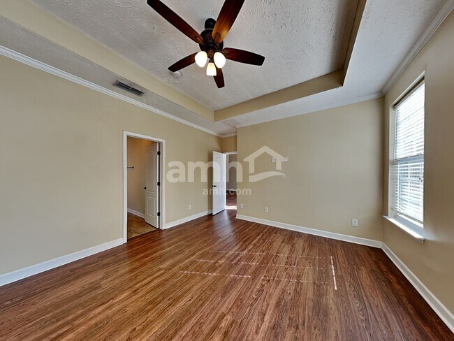 Building Photo - 1205 Sundown Ct