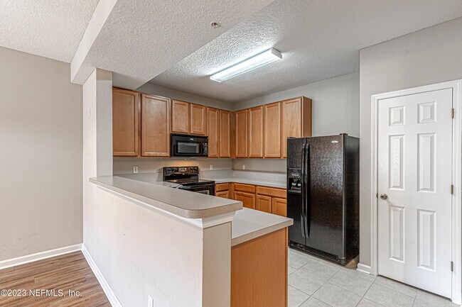 Building Photo - 575 Oakleaf Plantation Pkwy