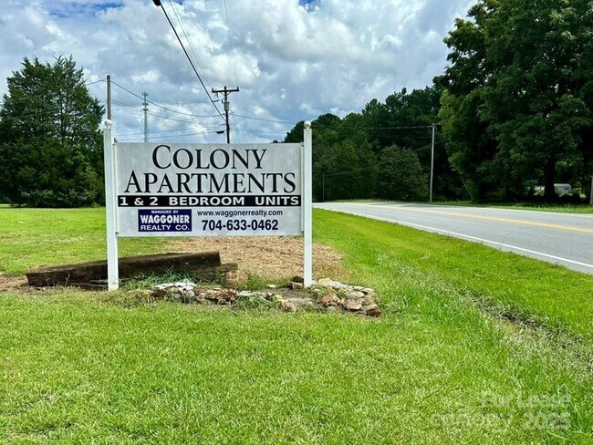 Building Photo - 48708 US-52