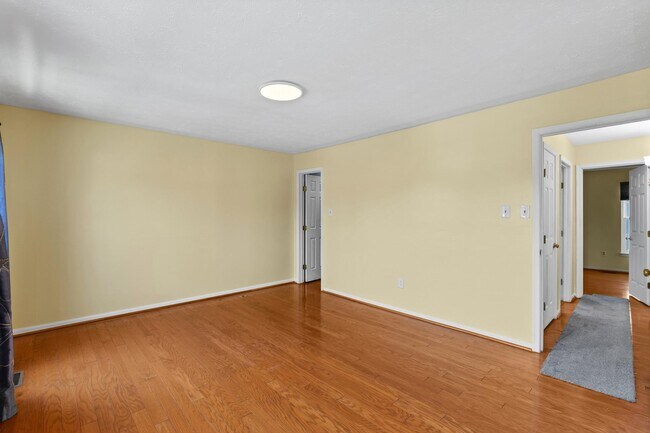 Building Photo - 5411 Castlestone Dr