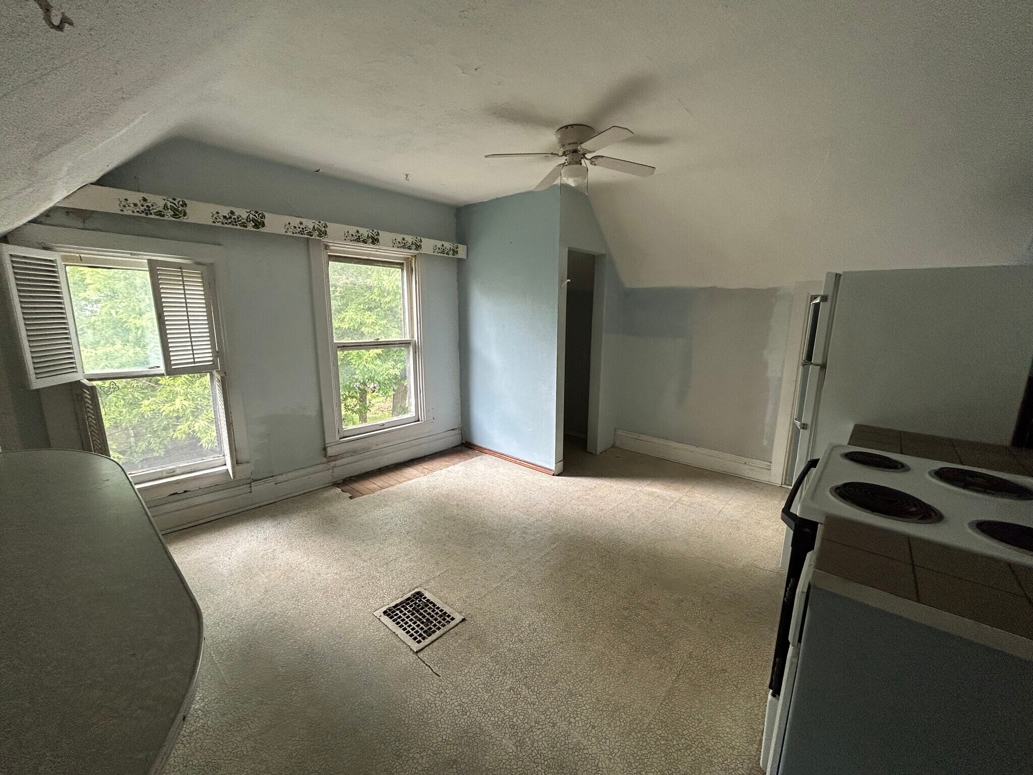 Building Photo - 110 S Blair St