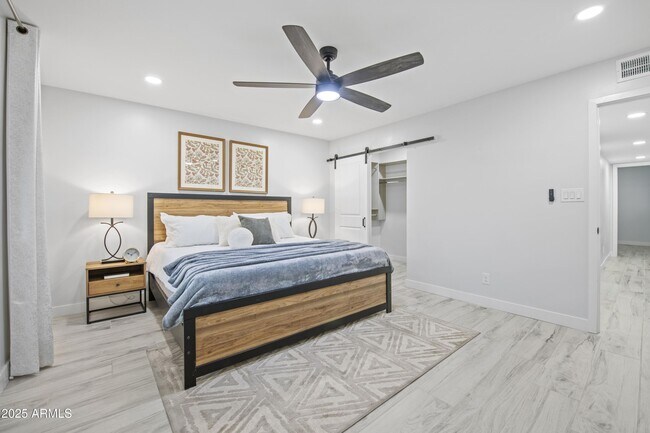 Building Photo - 11615 N 30th St