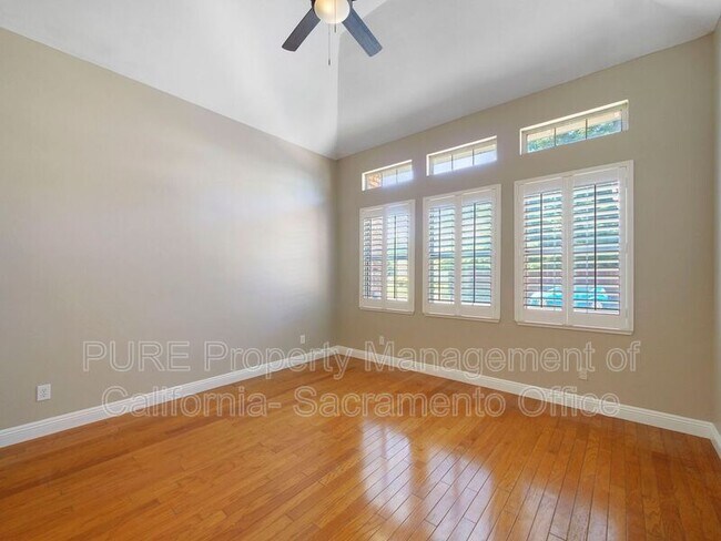Building Photo - 8777 Cooperston Way