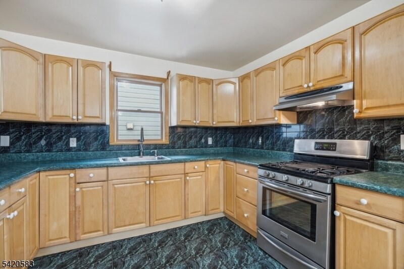 Building Photo - 66 Atlantic St