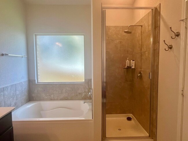 Building Photo - 1333 Spicewood Dr