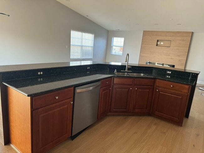 Building Photo - 2635 Loren Ln