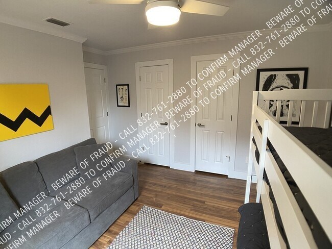 Building Photo - 645 Thompson Dr