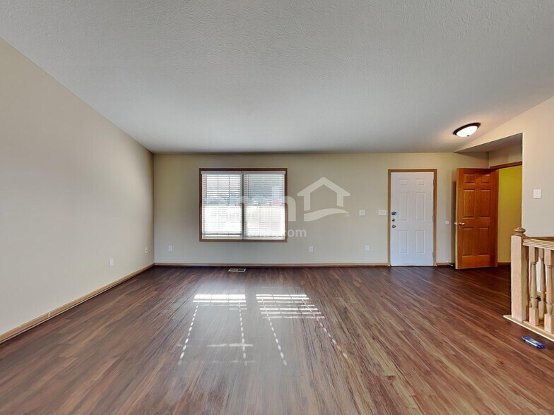 Building Photo - 3812 Wolf Creek Rd