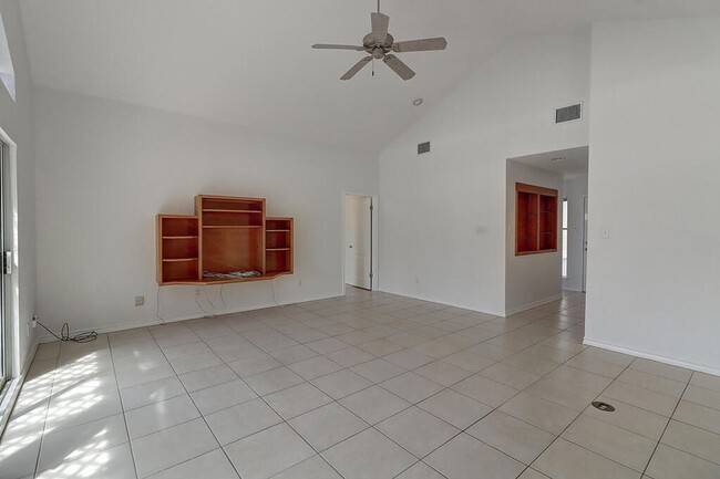 Building Photo - 15321 Dasmarines - 3/bed 2/bath $2,099/mo