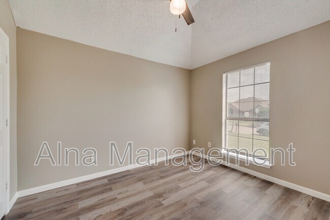 Building Photo - 8701 Pheasant Run Dr