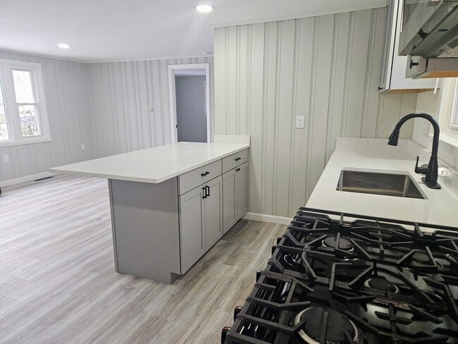 Building Photo - 3 Aspinet Rd