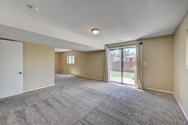 Building Photo - $2,245 - 3 Bed, 3 Bath Home with Finished ...