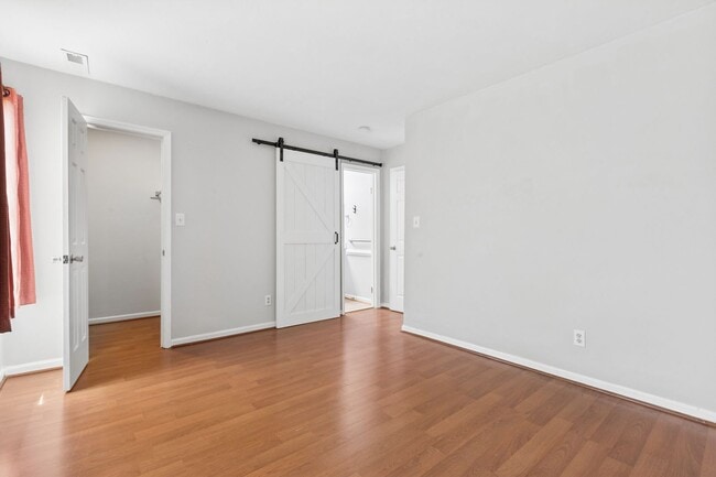 Building Photo - Move In Ready Brick Ranch in VB!