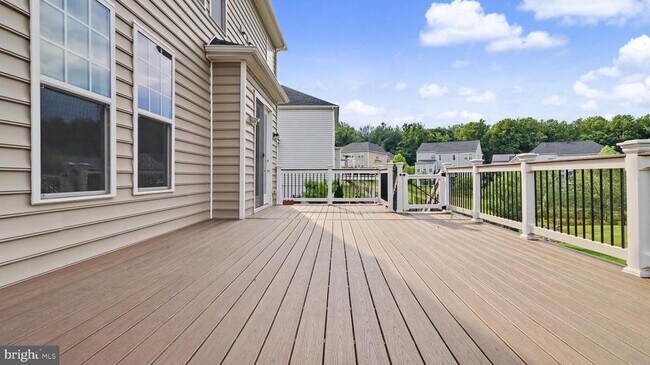 Building Photo - 40978 Spur Run Ln