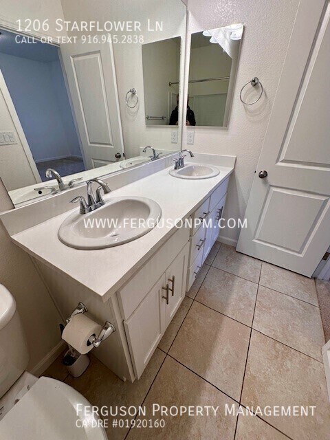 Building Photo - 1206 Starflower Ln