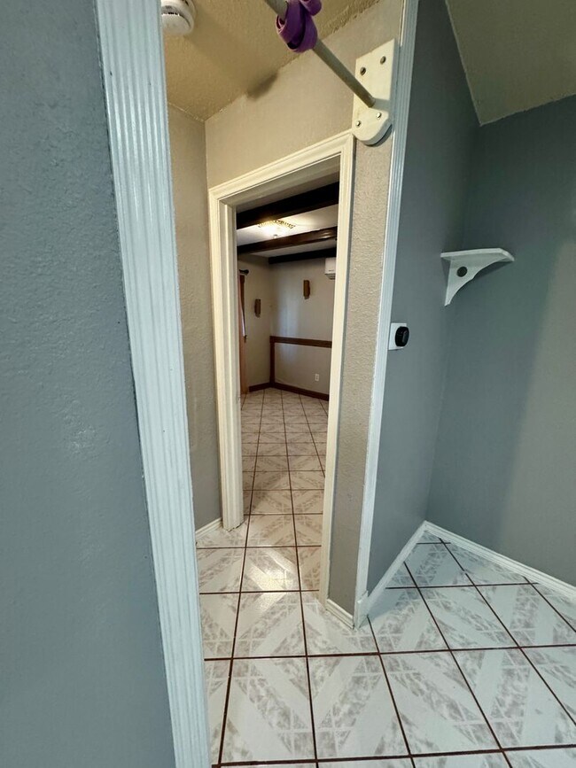Building Photo - 8514 Red Willow Dr