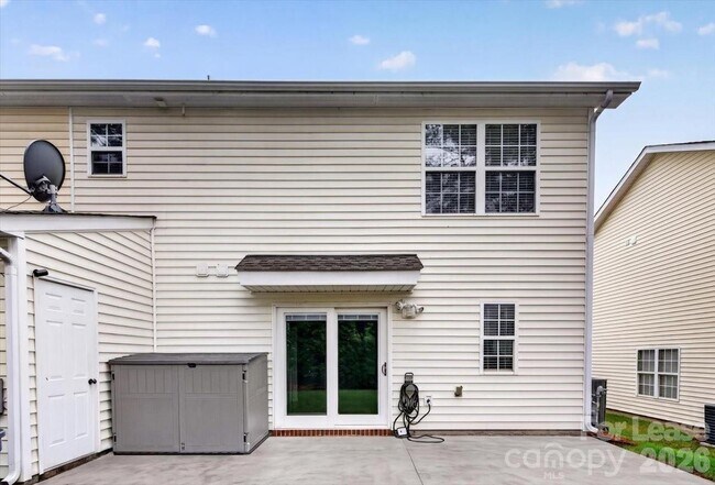 Building Photo - 3445 Broadwick St