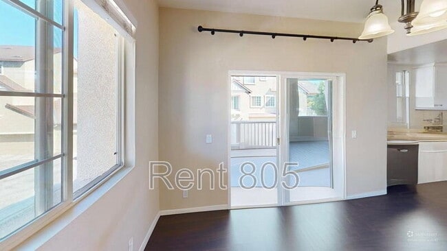 Building Photo - 605 Flathead River St