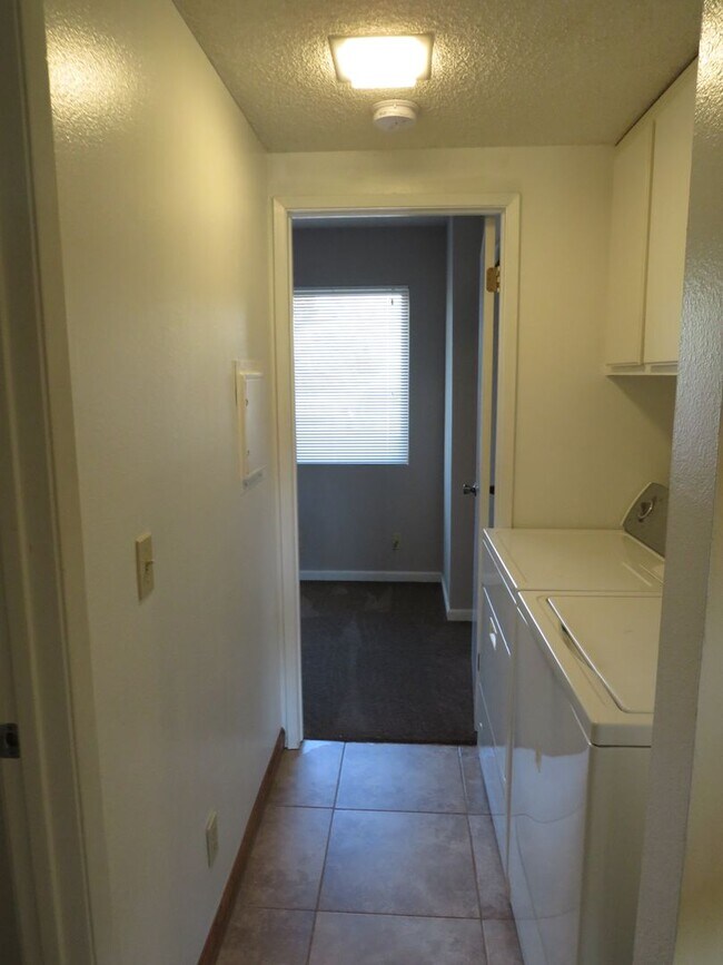 Building Photo - Large Two Story Condo In the Orcutt Bluffs with Easy Access to 135/Vandenberg SFB