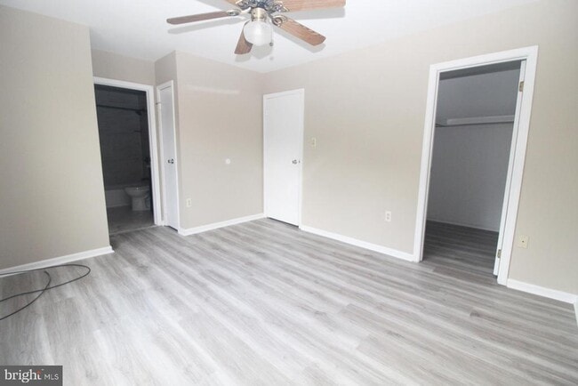 Building Photo - 19 Emily Ct