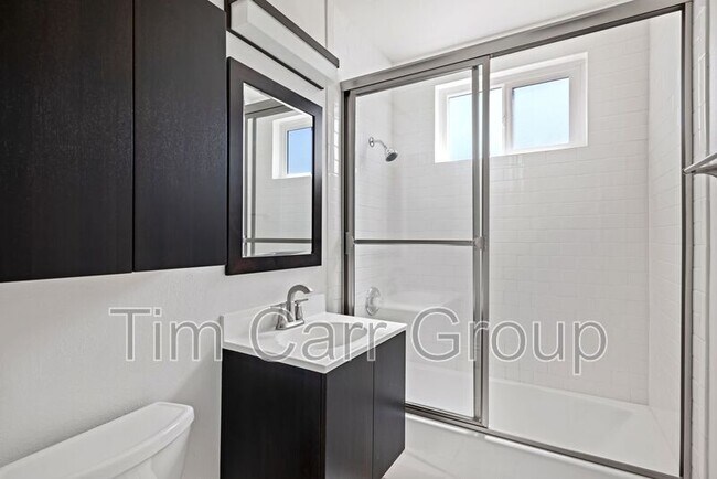 Building Photo - 271 16th Pl