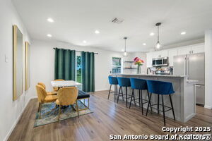 Building Photo - 3634 Du Barry Dr