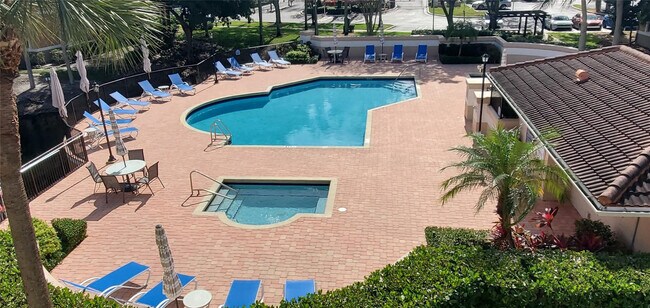 Building Photo - 8781 Wiles Rd