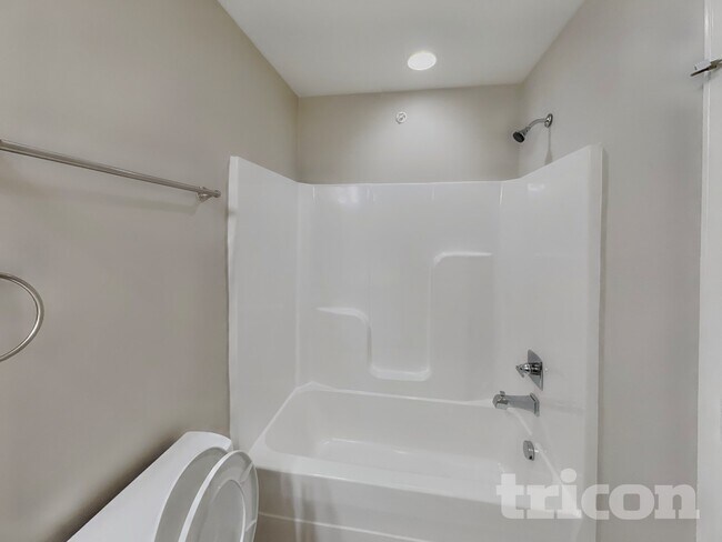 Building Photo - 133 Hickory Station Ln