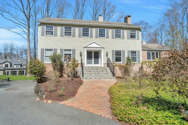 Primary Photo - 181 Upper Saddle River Rd
